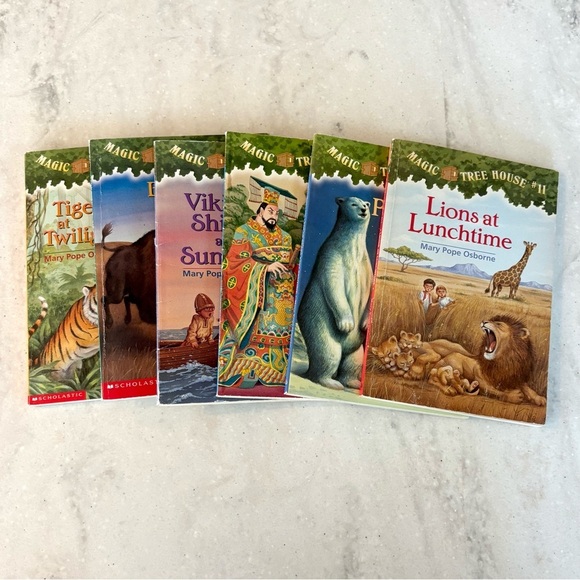 Magic Tree House Other - Magic Tree House Book Set by Mary Pope Osbourne Paperback Bundle (6 Books Total)